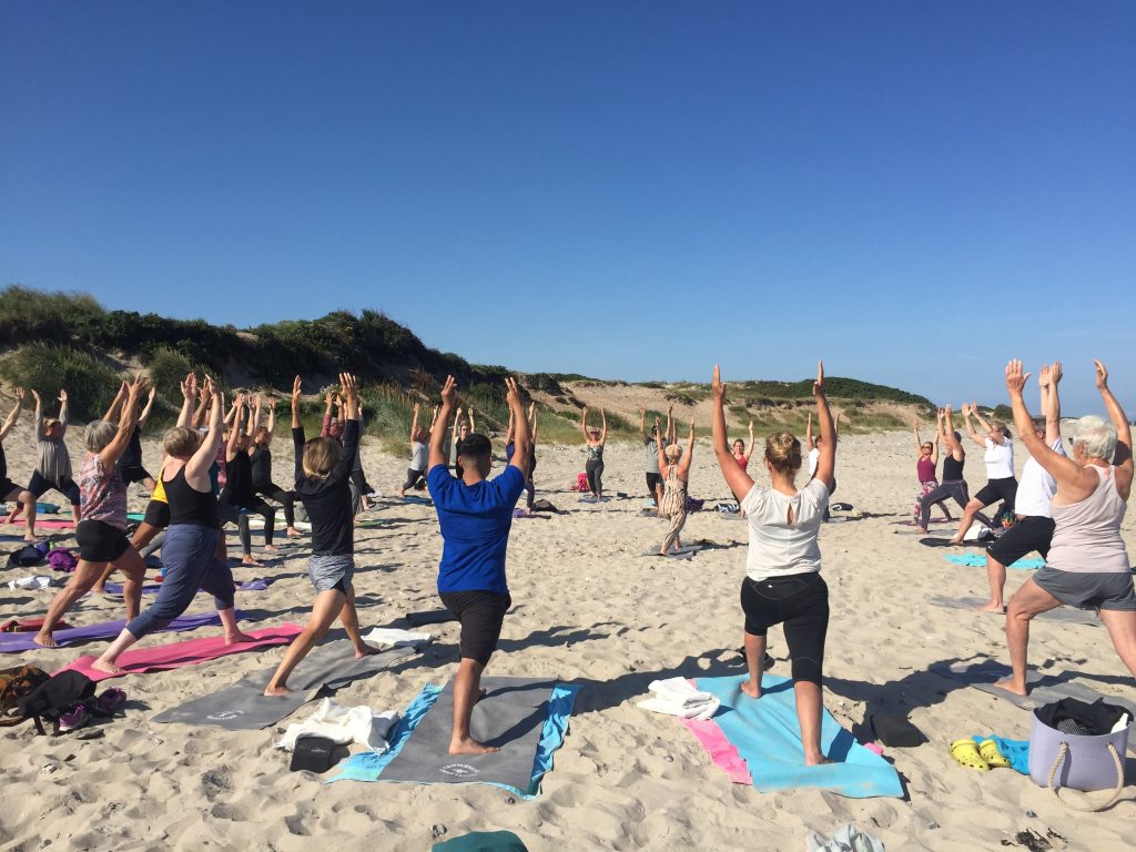 Sommer Yoga liselejestrand - kriger